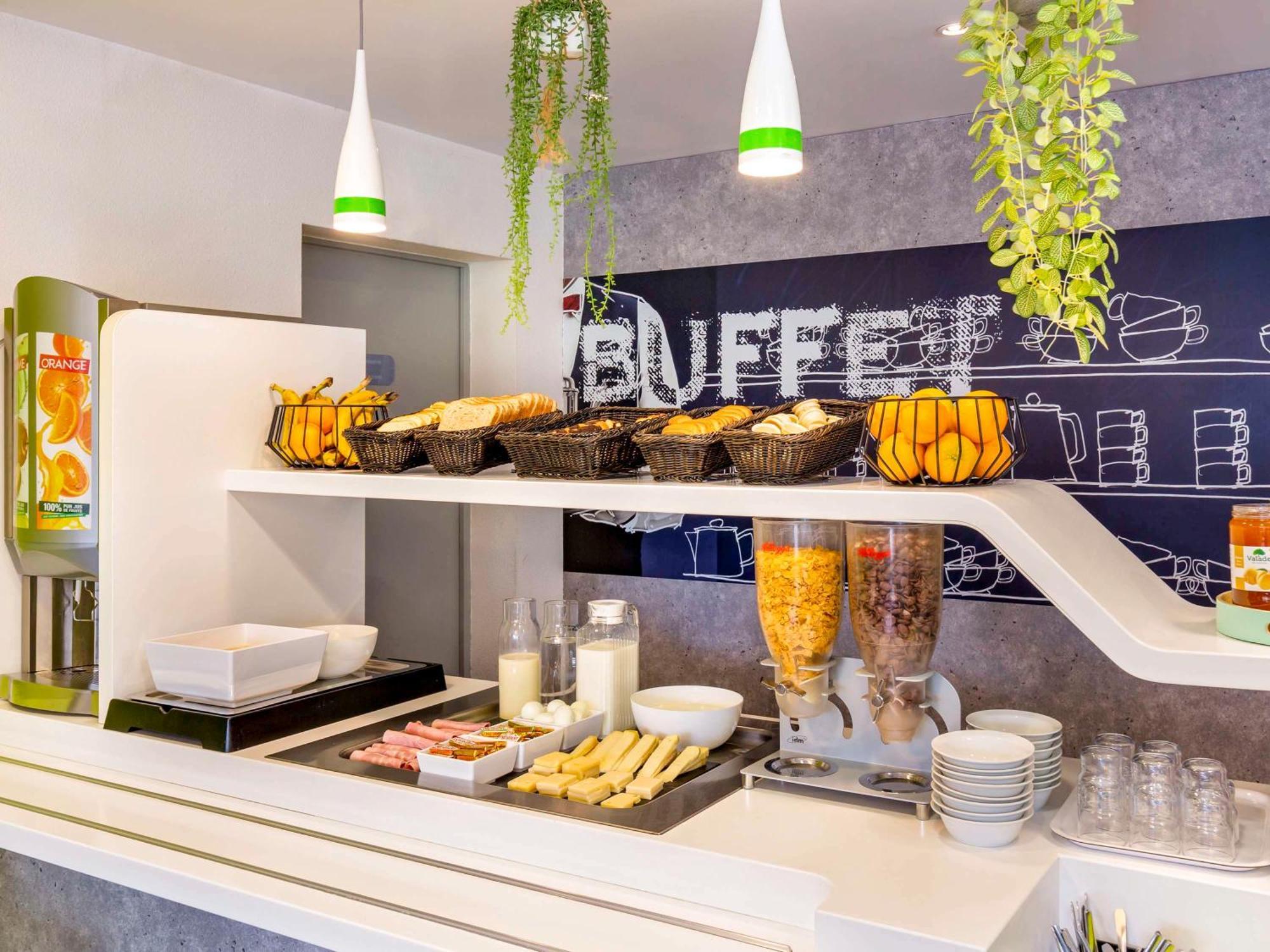 Ibis Budget Grenoble Sud Seyssins Bagian luar foto