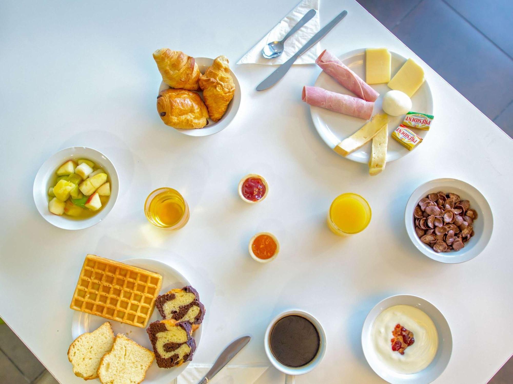 Ibis Budget Grenoble Sud Seyssins Bagian luar foto