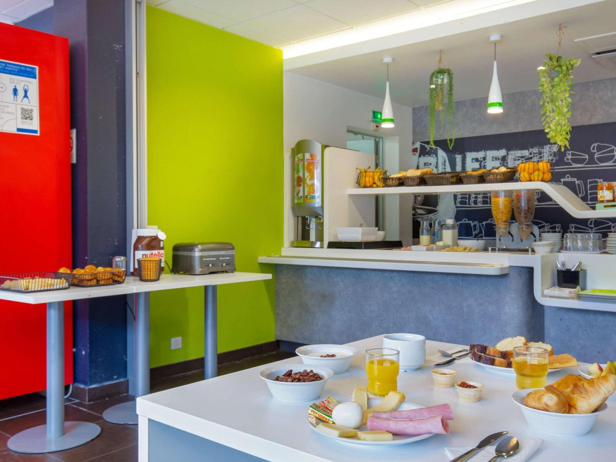 Ibis Budget Grenoble Sud Seyssins Bagian luar foto