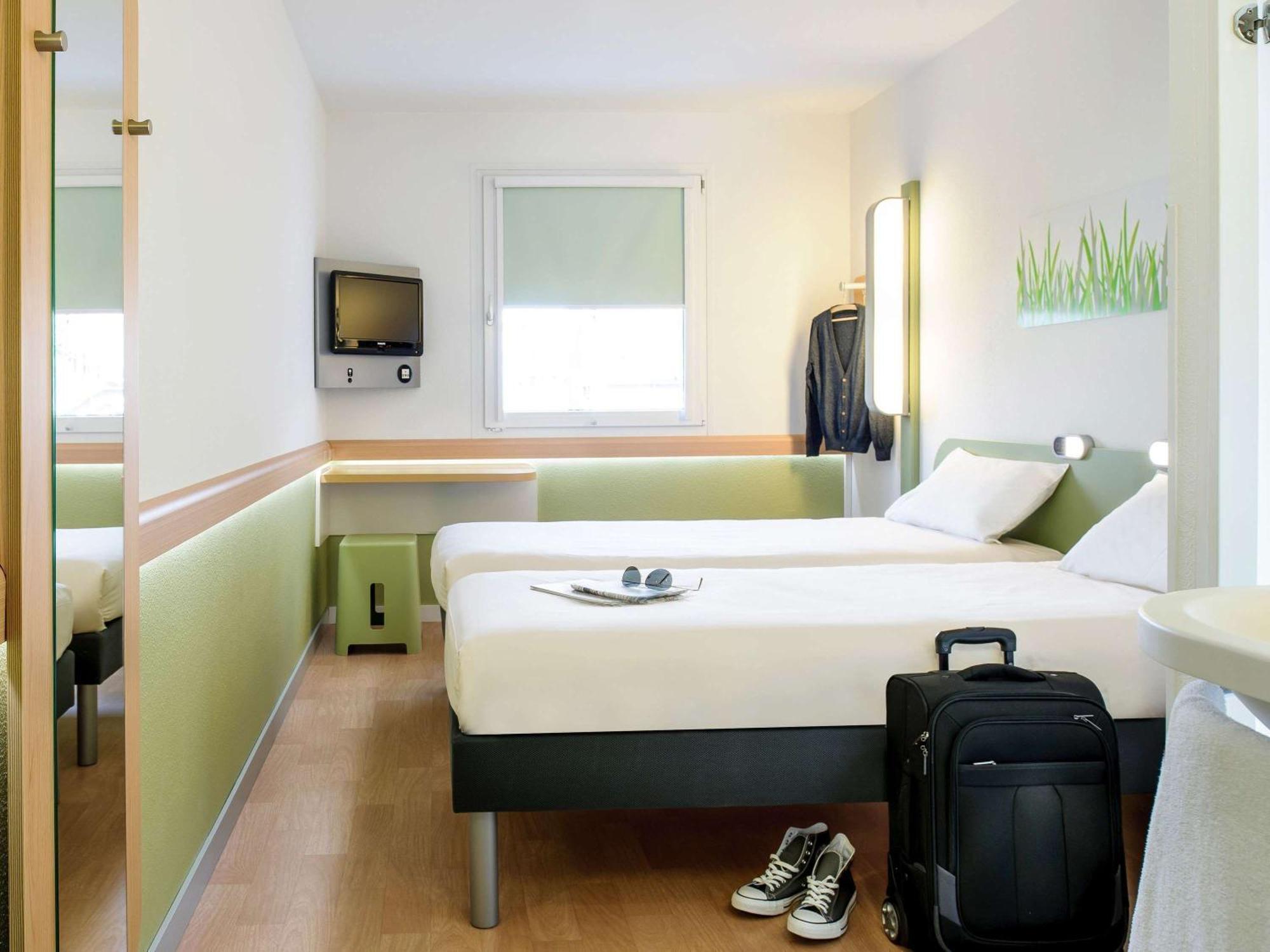 Ibis Budget Grenoble Sud Seyssins Bagian luar foto